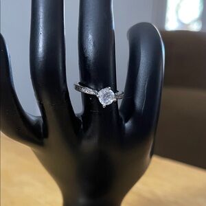 Elegant Silver Ring with Clear Stone